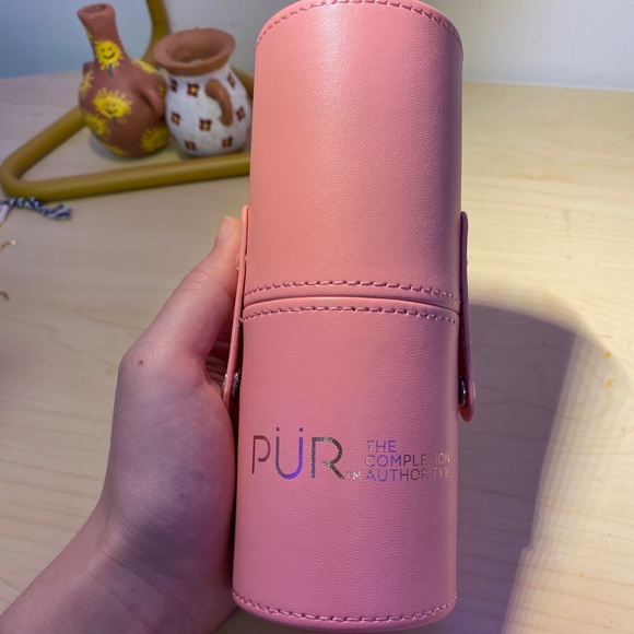 PUR-Signature Travel Essential 12 piece Brush Set - Picture 2 of 3